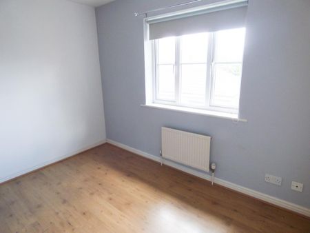 3 bedroom terraced house to rent - Photo 2