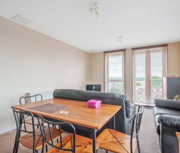 2 bedroom flat to rent - Photo 4