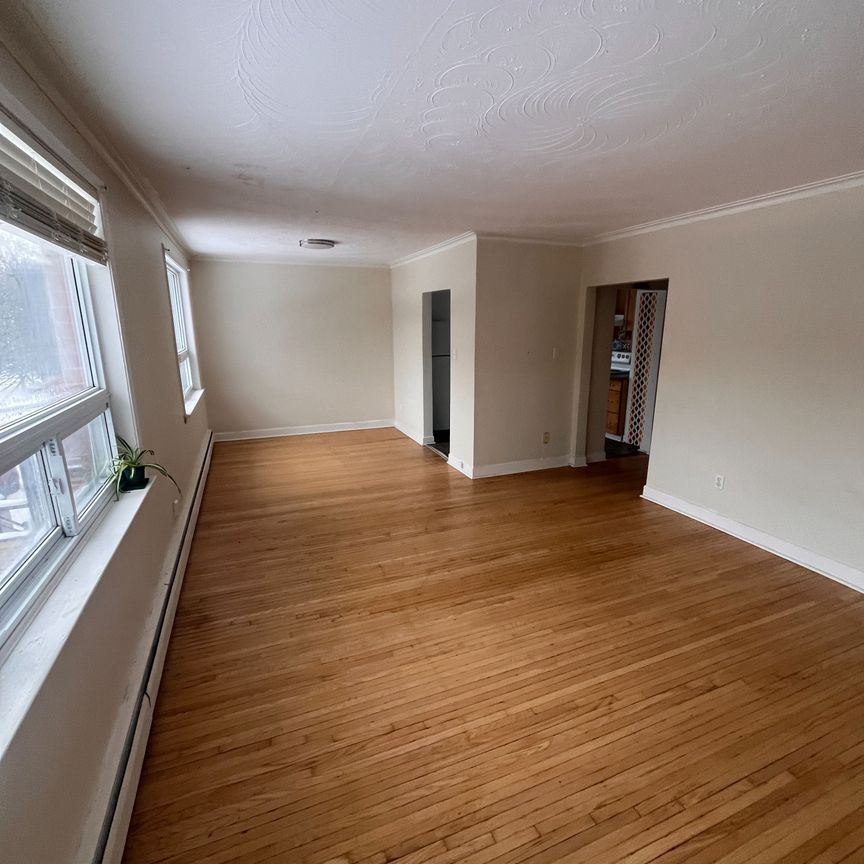 For Lease - 2 Bellhaven Road Unit# 2, Toronto, Ontario - Photo 1