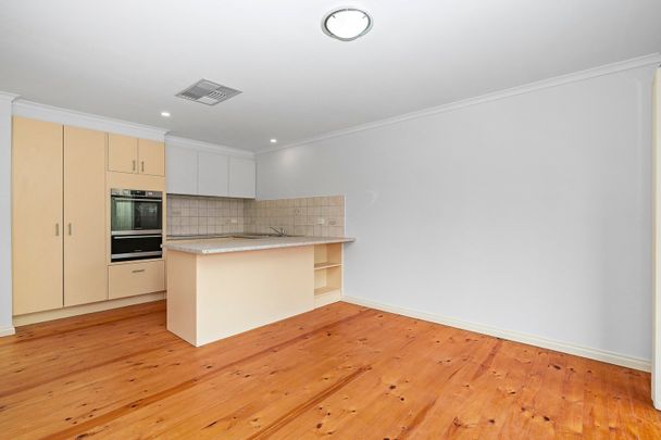 33 Box Avenue, Forest Hill VIC 3131 - Photo 1