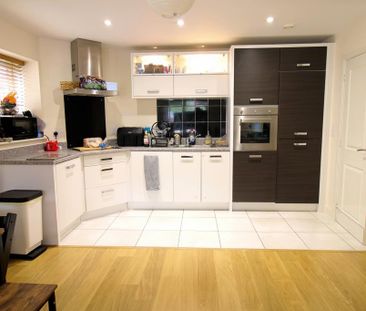 2 bedroom ground floor flat to rent - Photo 5