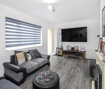 Little Dowles, Bristol - Photo 4