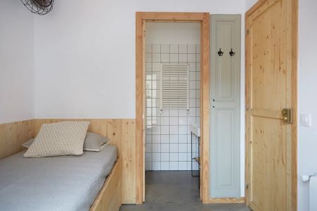 Carrer de lEncarnació, Barcelona, Catalonia 08025 - Photo 3