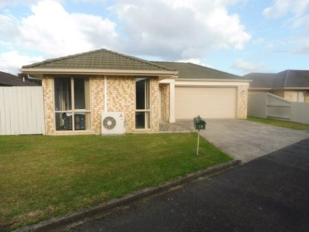 12 Gardenia Close, Melville — - Photo 2