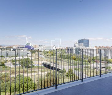 New build 4 Bedroom penthouse for rent in Ciudad de las Ciencias, V... - Photo 2