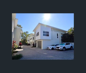 LOW MAINTENANCE & NEAT HOME IN HELENSVALE - Photo 1