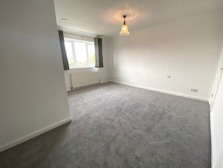 2 bedroom detached bungalow to rent - Photo 3