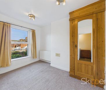 2 bedroom terraced house to rent - Photo 4
