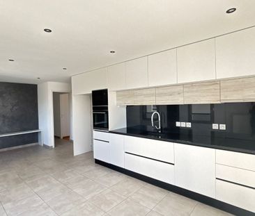 Location Appartement 4 pièces 77m² - Photo 6