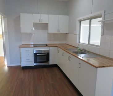 6 Hill Street - Photo 2