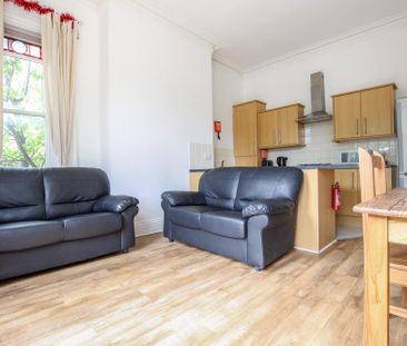 3 bed apartment to rent in Grosvenor Place, Jesmond, NE2 - Photo 2