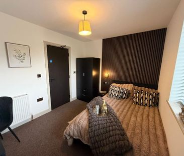 1 bedroom in a house share to rent - Photo 4