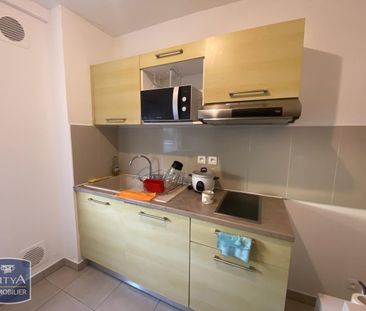 Location Appartement 2 pièces 52m² LA POSSESSION 97419 - Photo 2