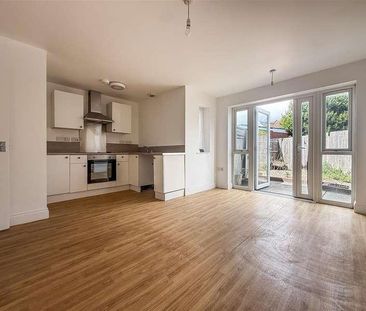 Waterloo Road, Alverstoke, PO12 - Photo 1