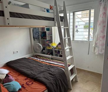 VILLA WITH 2 BEDROOMS IN LA NUCIA, ALICANTE - Photo 3