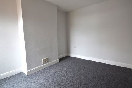 3 Bedroom Terrace Available - Photo 3