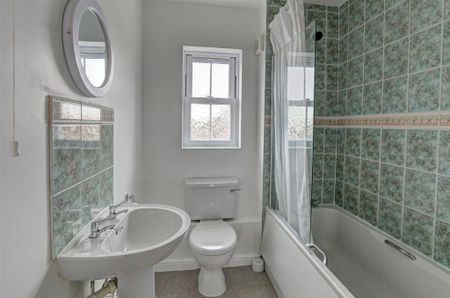 2 bedroom apartment to rent - Photo 4