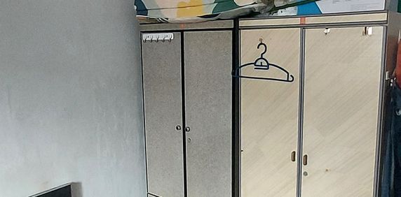 Bedok Reservoir Road (Bedok) - For Rent - Photo 2