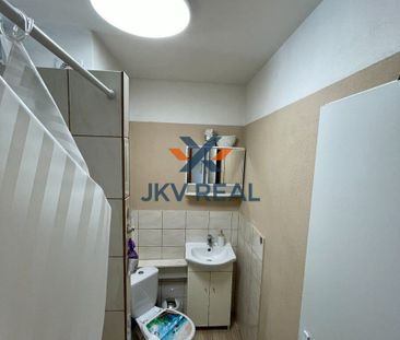 Zariadený 1-izbový byt v obľúbenej lokalite Chrenová v Nitre – Fotografia 5