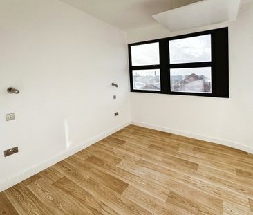 Waterside House - Photo 3