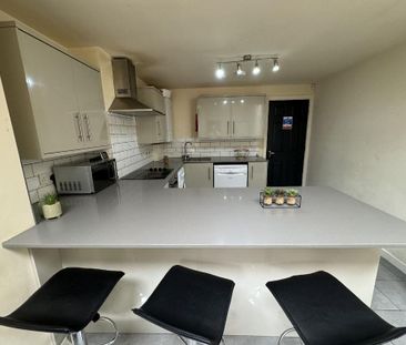 6 bedroom house to rent - Photo 4