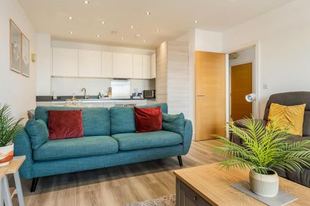 2 bedroom apartment to rent - Photo 2