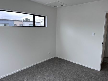 Like -New 2 Bedroom home in Panmure - Photo 2