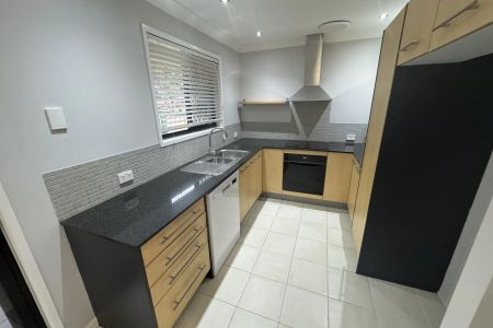 IMMACULATE ONE LEVEL HOUSE READY TO GO!! - Photo 4