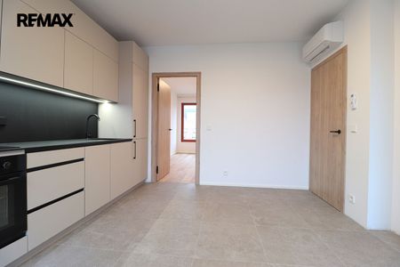 Pronájem bytu 2+kk v osobním vlastnictví 40 m², Praha 5 - Košíře - Photo 3