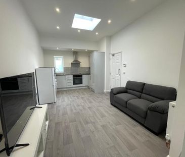 3 bedroom house share to rent - Photo 1