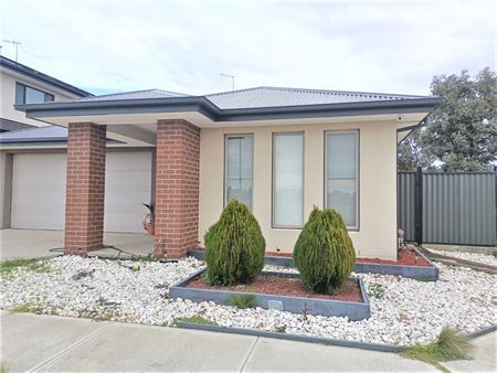 Sensational home for growing family! - Photo 5