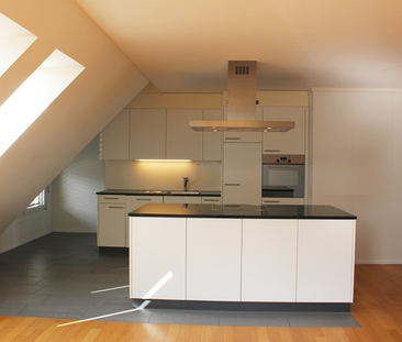 Maisonettewohnung in Volketswil - Photo 1