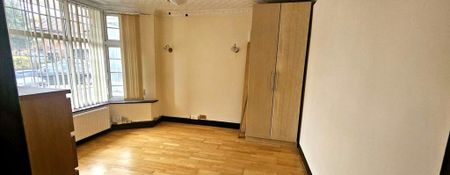 2 bedroom ground floor maisonette to rent - Photo 2