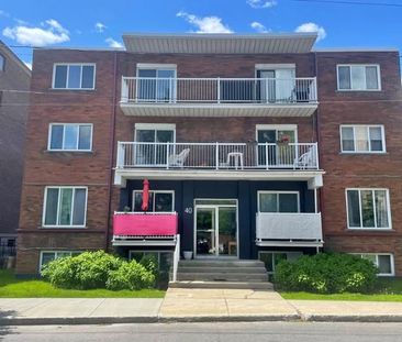 4 1/2 Vieux Longueuil à 2 pas de Saint-Charles - Photo 4
