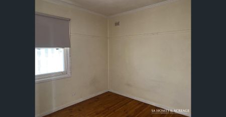 Neat, tidy and close to everything! - Photo 3