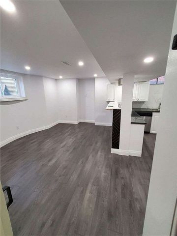 For Lease - 1236 Atkins Drive, Newmarket, Ontario - Photo 2