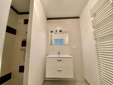 Location Appartement 2 pièces 47m² - Photo 5