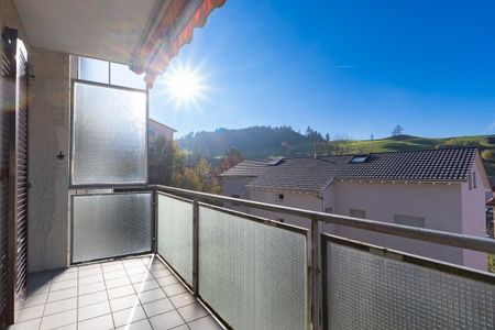 Teilsanierte 4-Zi. Wohnung mit sonnigem Balkon - Foto 5