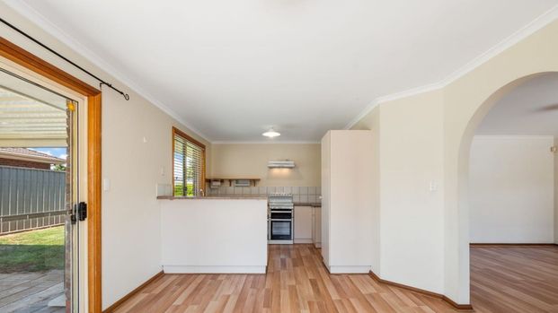 3 Bedroom Homette - Great Location - Photo 1