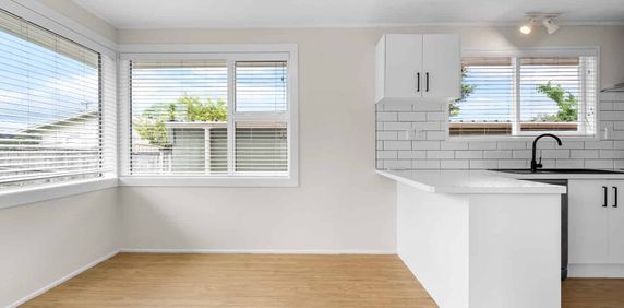 Beautiful Brick on Browning - Photo 2