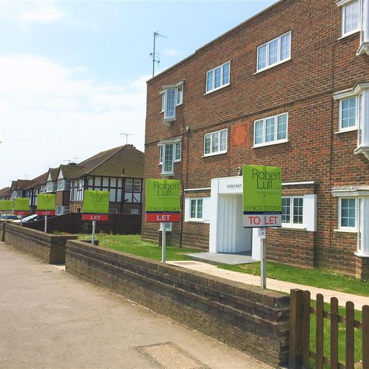 Kingsway, George V Avenue, Worthing - Photo 1