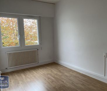 Location Appartement 5 pièces 118m² ST NAZAIRE 44600 - Photo 4
