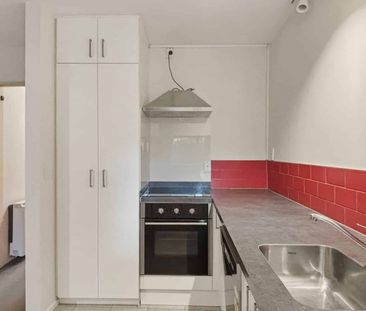 RICCARTON - TWO BEDROOM TOWNHOUSE, HEAT PUMP, SINGLE GARAGE - Photo 3