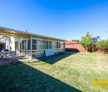 6 Johns Avenue, Macquarie Fields, NSW 2564 - Photo 2