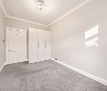 4 bedroom detached house to rent - Photo 5