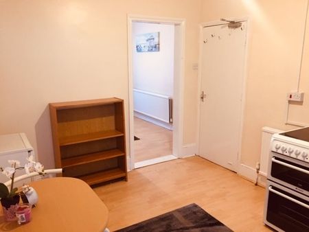 Studio Flat, Wimborne Road, N17 - Photo 5