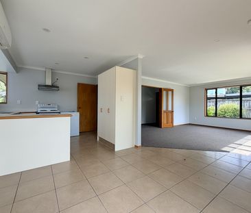 1 Bencard Place, Hillmorton - Photo 2