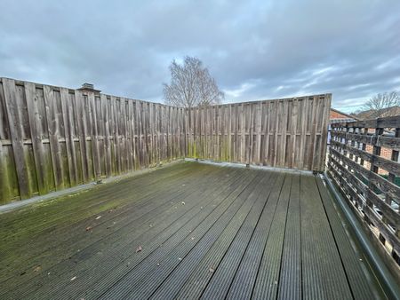 Ruime woning met zolderslaapkamer - Photo 2
