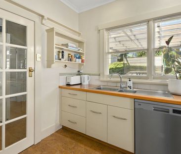 4 St Leonards Rd - Photo 2