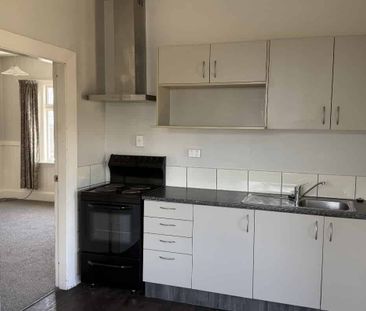 ADDINGTON - 4 BEDROOM, 1 BATHROOM/2 TOILETS - Photo 2